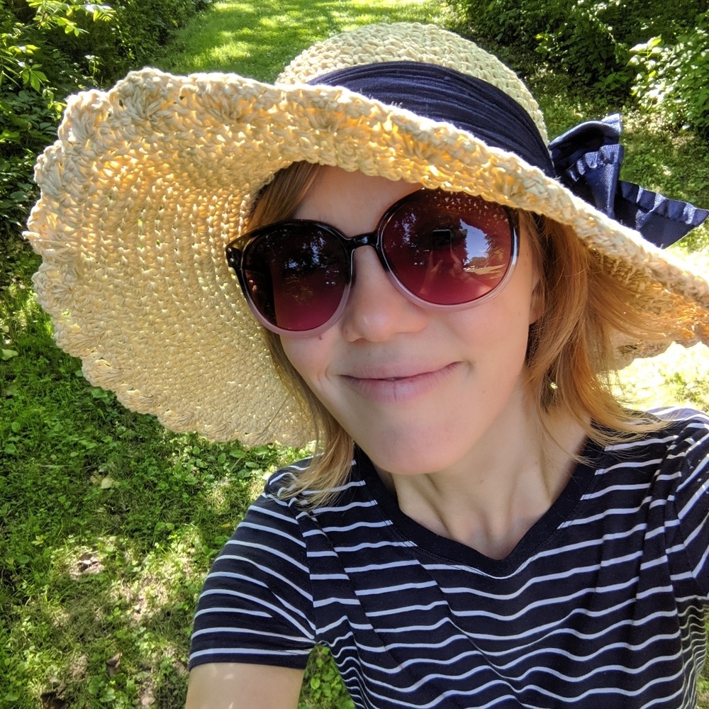 Meet your Posher, Emily